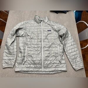Patagonia Men's Light Gray Puffer Jacket